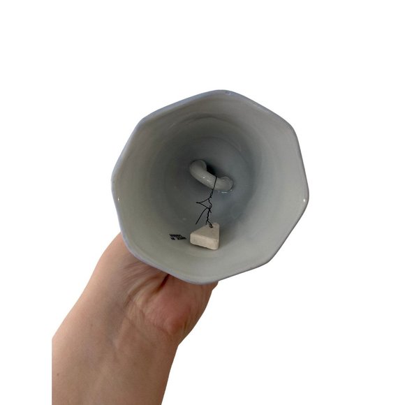 1970’s Vintage Currier & Ives Blue Bell Homestead in Winter - Picture 4 of 5